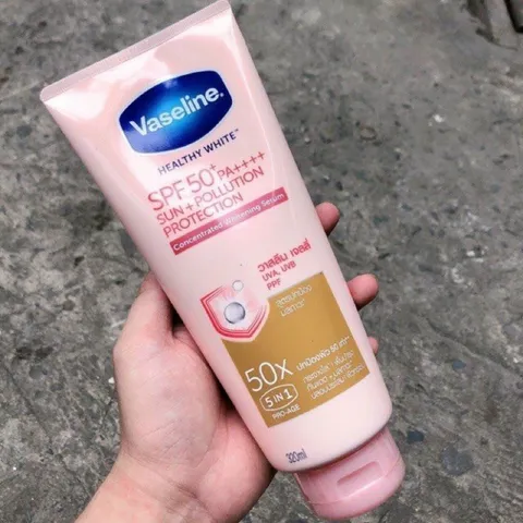 SỮA DƯỠNG THỂ BODY TRẮNG DA VASELINE HEALTHY WHITE THAILAND 50X SPF50+(320ML)