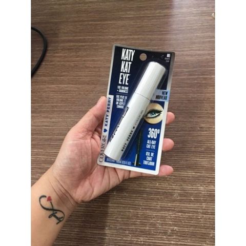Mascara dài cong mi COVERGIRL Katy Kat Eye Waterproof Mascara