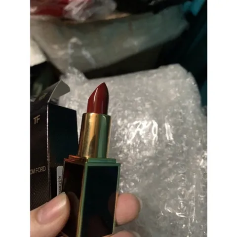 Son Tom F Scarlet Rouge 80 Màu đỏ thẫm
