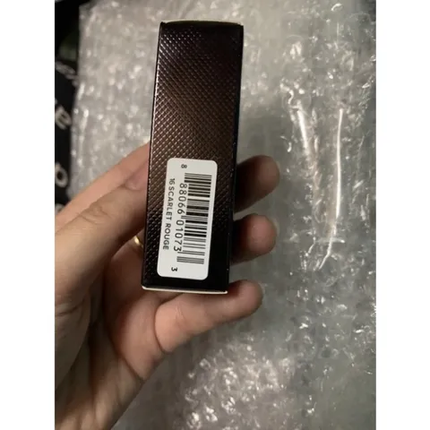 Son Tom F Scarlet Rouge 80 Màu đỏ thẫm