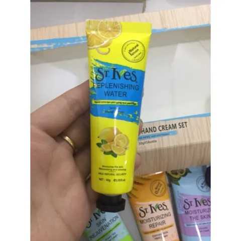 Kem dưỡng da tay hoa quả Stives Mild Natural 30ml