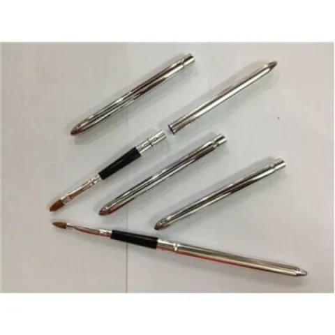 Cọ môi Có nắp đậy
