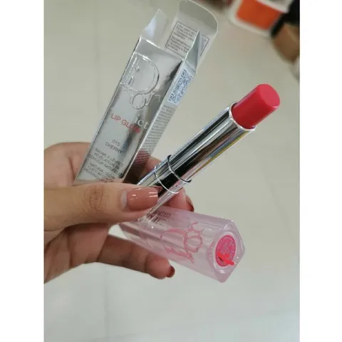 Son dưỡng môi Dior Addict Lip Glow màu hồng tự nhiên