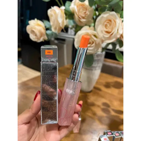 Son dưỡng môi Dior Addict Lip Glow màu hồng tự nhiên