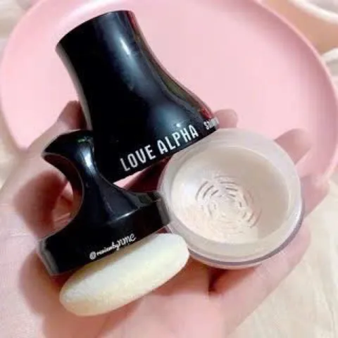Phấn phủ nhũ bột bắt sáng Love Alpha ánh nhũ cực đẹp