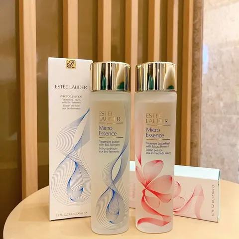 Nước thần kiêm toner trẻ hóa da Est  Micro Essence Skin Activating Treatment Lotion 200ml