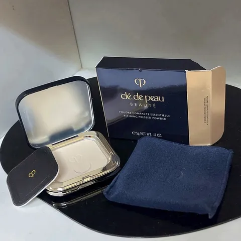 Phấn phủ dạng nén Cle De Peau Fefining Pressed Power