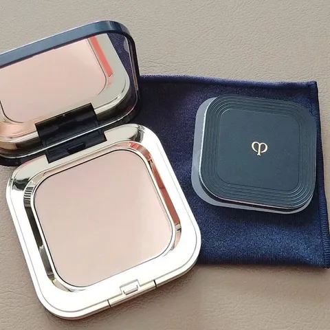 Phấn phủ dạng nén Cle De Peau Fefining Pressed Power