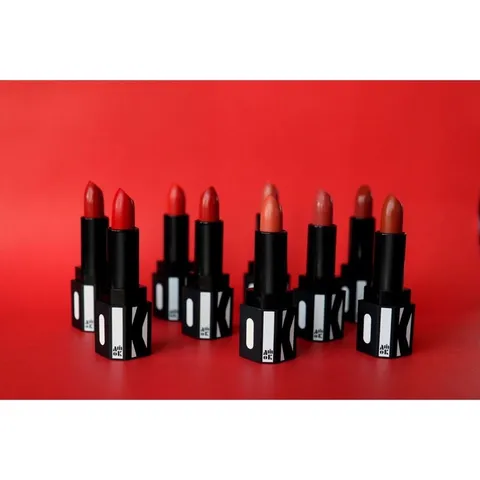 Son lì Amok Unique City Technical Matte Lipstick