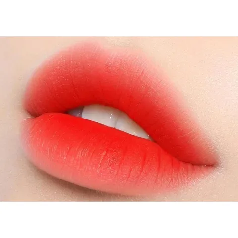 Son lì Amok Unique City Technical Matte Lipstick