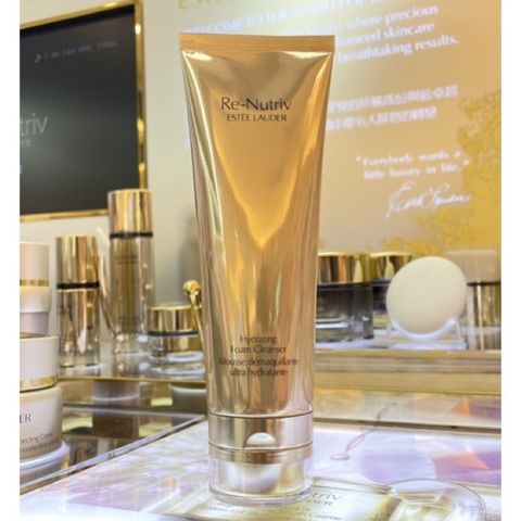 Sữa Rửa Mặt Tạo Bọt Chứa Axit Amin Và Bạch Kim Estee Lauder 125ml