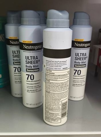 Xịt Chống Nắng Toàn Thân Neutrogena Ultra Sheer SPF 70 - Bảo Vệ Da Trước Tia UV, Cảm Giác Mát Mẻ, 141G 758846