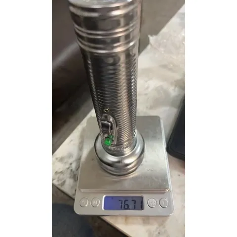 Đèn Pin LED Vỏ Kim Loại Kiểu Dáng Huyền Thoại - Dùng Được Pin Đại Và Pin Tiểu