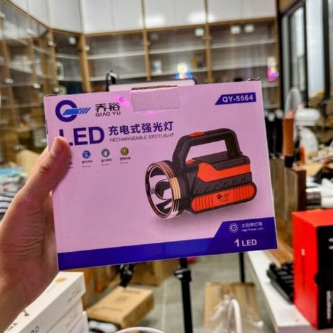 Đèn Pin Led Sạc QIAOYU QY-5564 Chiếu Sáng Xa, Pin Sạc Dùng Lâu, Công Suất Lớn