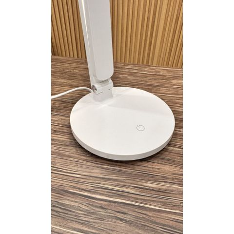 Đèn Bàn Led Đọc Sách Bảo Vệ Mắt BULL 12W Ánh Sáng Tự Nhiên AA Tiêu Chuẩn Cao Tản Nhiệt Tổ Ong