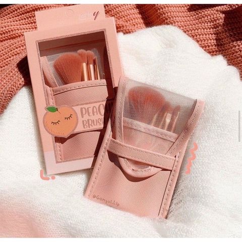 Bộ cọ trang điểm Peachy Brush Set 5 cây tone Cam đào 760055