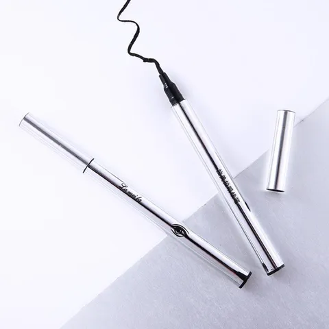 Bút Kẻ Mắt mang đặc tính nổi trội không thấm nước 760071