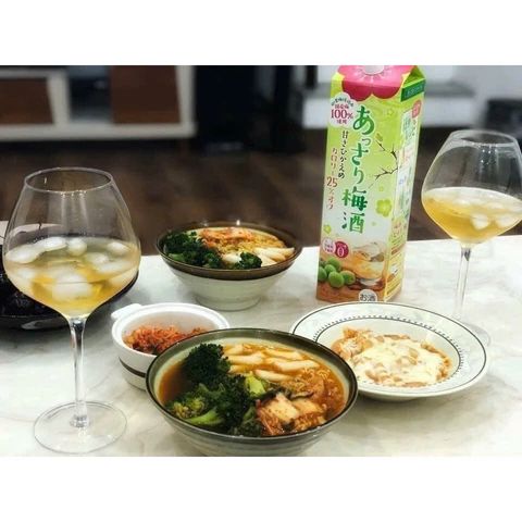 Rượu mơ Oenon Umeiro Assari 2L, vị ngọt dịu nhẹ, vị chua nhẹ cân bằng, hương thơm tươi mát
