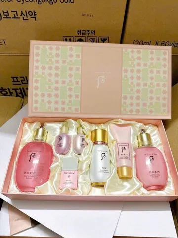 SET KEM WHOO HỒNG DƯỠNG ẪM KIỀM DẦU SE KHÍT CHÂN LÔNG 7 sp