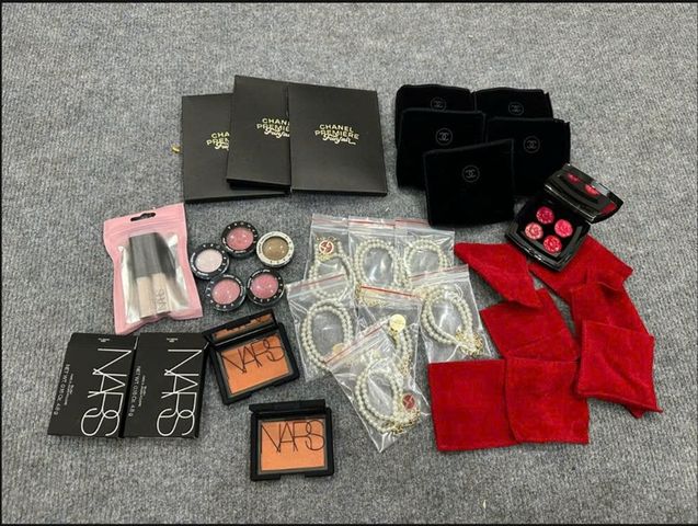 Má Hồng Nars Taj Mahal 4020 + Che Khuyết Điểm Tặng Vòng Cổ