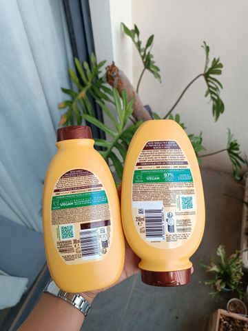 Bộ Dầu Gội và Xả Ultra Doux Garnier từ Pháp - Chiết xuất Bơ và Dầu Hạt Mỡ, Phục Hồi Tóc Hư Tổn, Mượt Mà và Bóng Đẹp
