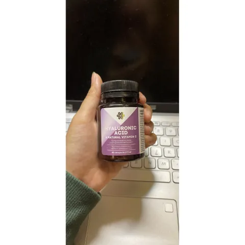 Hyaluronic Acid & Natural Vitamin C