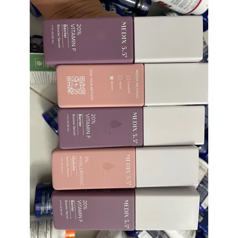[MỸ] Serum Boost hyaluronic acid 3% 50ml Medix 5.5pH Vitamin B5 Lô hội, Tảo bẹ giúp làn da cực kỳ ngậm nước và căng mọng
