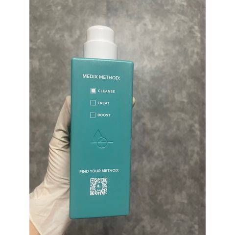 [Mỹ] Sữa tắm Glycolic AHA + Lactic Acid MEDIX 5.5 tẩy tế bào chết Body & Face Wash 444ml