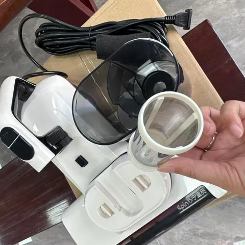 Máy hút bụi giường nệm,thảm ,sofa Epin C001 (400W), diệt khuẩn, dễ vệ sinh