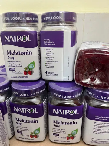 KẸO NGỦ NGON NATROL GUMMIES  5mg hủ 180 viên Của Mỹ