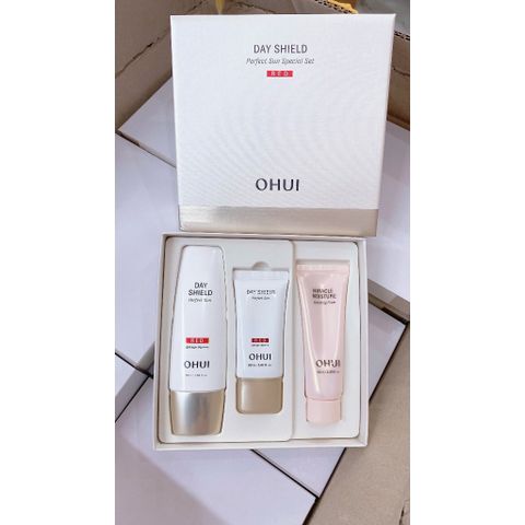 SET KEM CHỐNG NẮNG OHUI BLACK & OHUI RED BẢO VỆ DA HOÀN HẢO