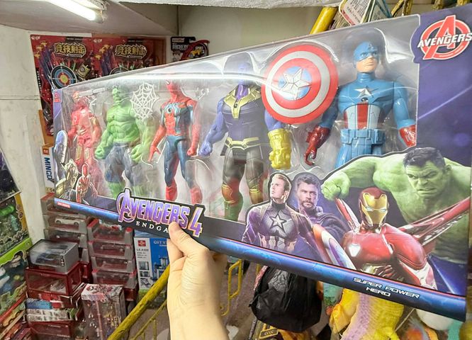 Bộ Mô Hình Siêu Anh Hùng Avengers Hero Series 5 Nhân Vật Có Hiệu Ứng Đèn YK5990-16A