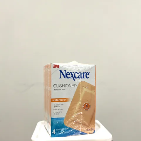 Hộp 4 miếng gạc vô trùng chống thấm nước Nexcare 3M AWP34, 7,6 x 10,1cm, sản xuất tại Mỹ
