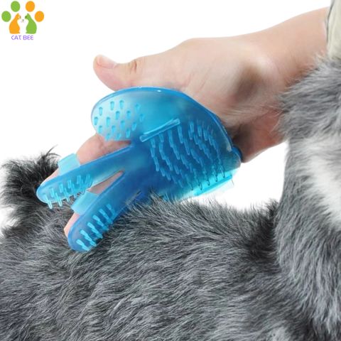 Găng tay tắm massge cho chó mèo bằng nhựa dẻo giúp chải lông, gỡ rối đánh bông lông , làm sạch lông rụng hình bàn tay