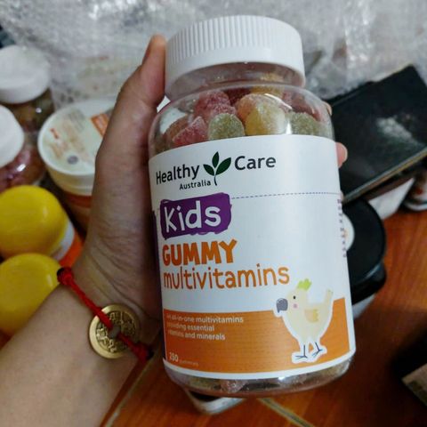 Kẹo Gum Dẻo Vitamin cho Trẻ Từ 2 Tuổi Trở Lên Healthy Care Kids Gummy Multivitamins - 250 viên - S/P Chuẩn Úc