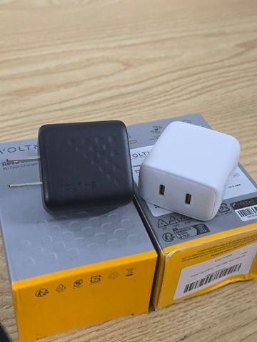 Củ sạc nhanh 20w Voltme - 2 cổng type C, nhỏ gọn, sạc nhanh chuẩn PD3.0, QC3.0, PPS