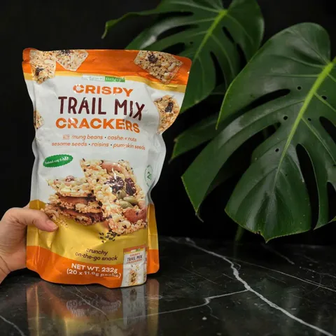 Bánh Quy Tropical Fields Crispy Trail Mix Crackers 394g Ăn Vặt Tiện Lợi