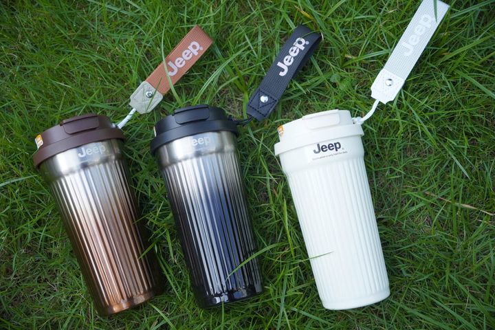 Cốc giữ nhiệt Jeep 550ml hiện đại, sang trọng, inox 316, kèm ống hút silicon thực phẩm an toàn