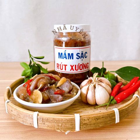 Mắm cá sặc rút xương 500g đậm đà hương vị,ủ bằng đường thốt nốt , không chất bảo quản,đơn 800k tặng quà trực tiếp
