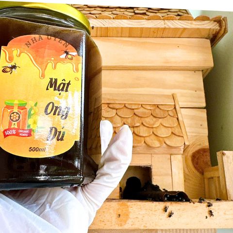 Mật ong dú nguyên chất Không pha đường,Ong lấy mật 100% từ hoa tự nhiên tăng đề kháng,đơn 700k tặng quà trực tiếp