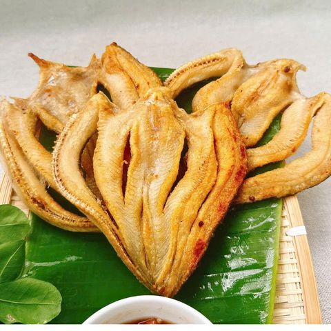 Giao HCM-Khô cá lóc 1 nắng, vừa ăn không mặn, thịt bùi thơm dai ngọt