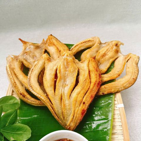 Giao HCM-Khô cá lóc 1 nắng, vừa ăn không mặn, thịt bùi thơm dai ngọt