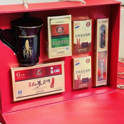 Hộp Quà Biếu Sức Khỏe Sang Trọng Ý Nghĩa Tết 2024 Thương Hiệu Sâm Pocheon Hàn Quốc