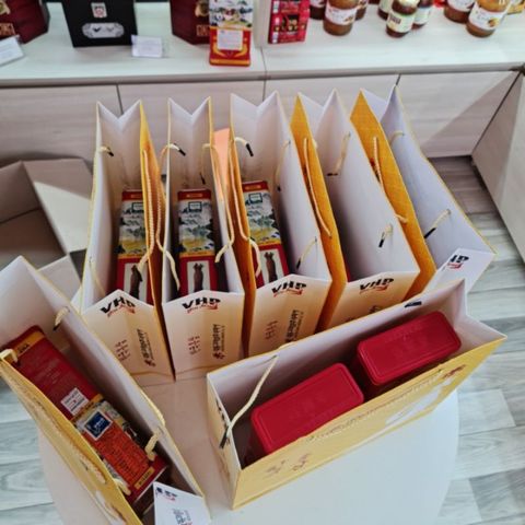 [ Chính hãng ] Hồng sâm củ khô Daedong Hàn Quốc 6 năm tuổi hộp 300g và 600g