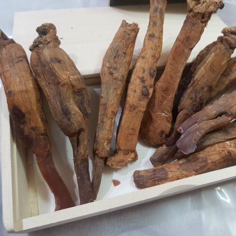 [ Chính hãng ] Hồng sâm củ khô Daedong Hàn Quốc 6 năm tuổi hộp 300g và 600g