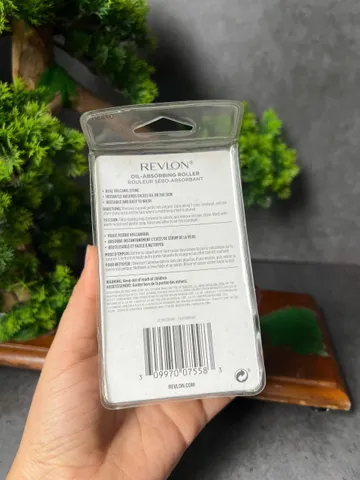 Thanh Lăn hấp thụ dầu thừa và bã nhờn - Revlon Oil Control On The Go