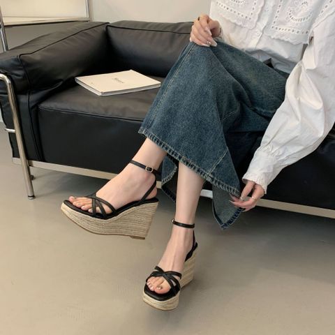 (LÙI 1 SIZE) Dép Sandal Đế Xuồng Hở Mũi Kiểu La Mã Thời Trang AG05
