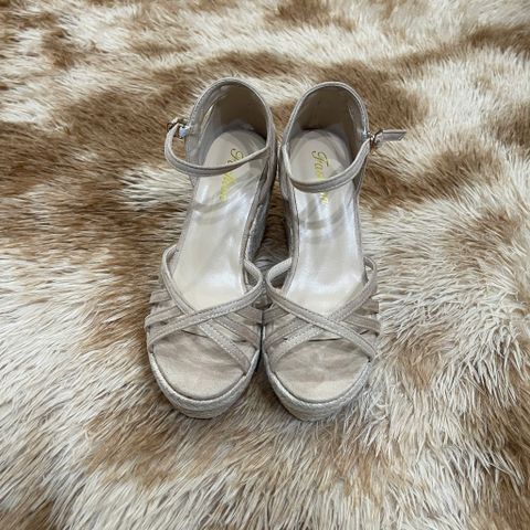 (CHÂN MỎNG LÙI 1 SIZE) Dép Sandal Đế Xuồng Siêu Cao Cấp Đế Chống Thấm Nước AG26