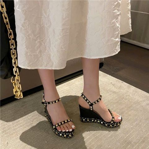 (CHÂN MỎNG LÙI 1 SIZE) Dép Sandal Đế Xuồng Hở Mũi Đính Tán Thời Trang AG27
