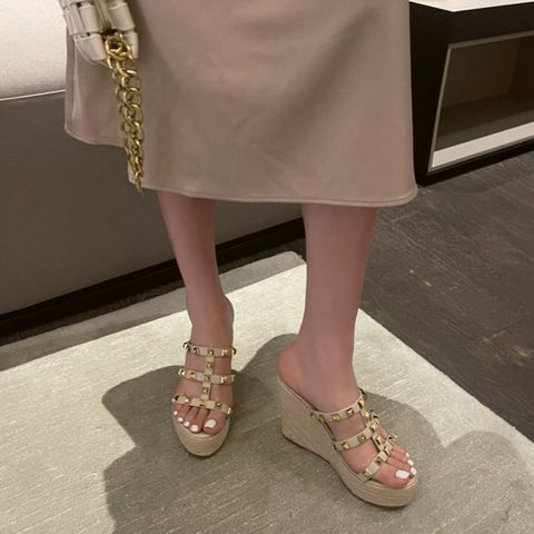 (CHÂN MỎNG LÙI 1 SIZE) Sandal Đế Xuồng Dệt Cói Hở Mũi Đính Tán Thời Trang AG29